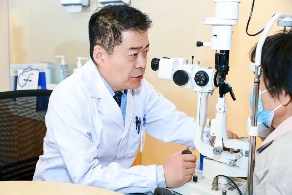 醫德醫風｜愛爾眼科馬勇：用醫術雕琢光明，以仁心傳遞溫暖
